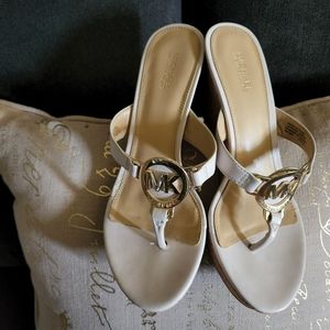 MICHAEL KORS WEDGE